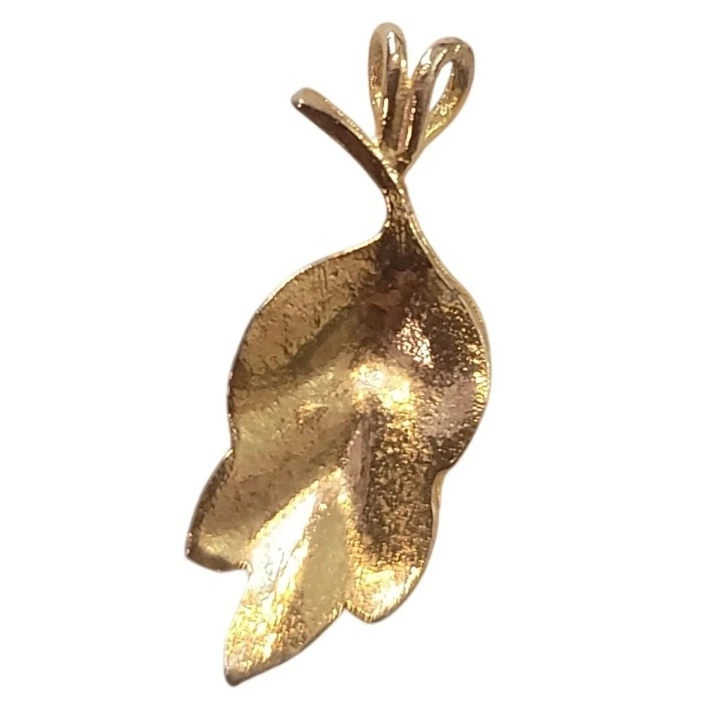Gold Tone Leaf Cluster Pendant Charm Textured Botanical Nature Inspired Design